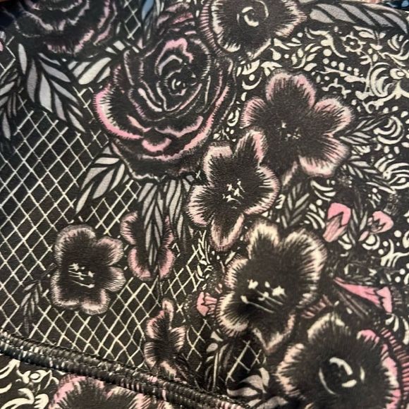 Lululemon Energy Bra-Trellis Bloom Energy Bra Ice Grey Black - Picture 3 of 8